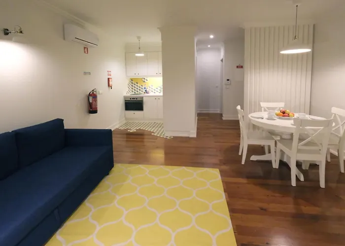 Apartamentos Ázera - António Ázera